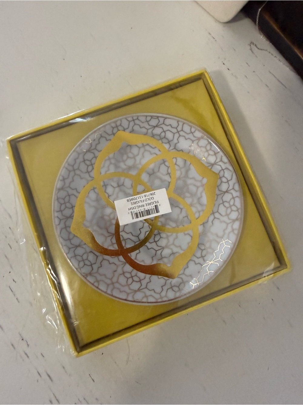 Kendra Scott new in box Ceramic Filigree Ring dish